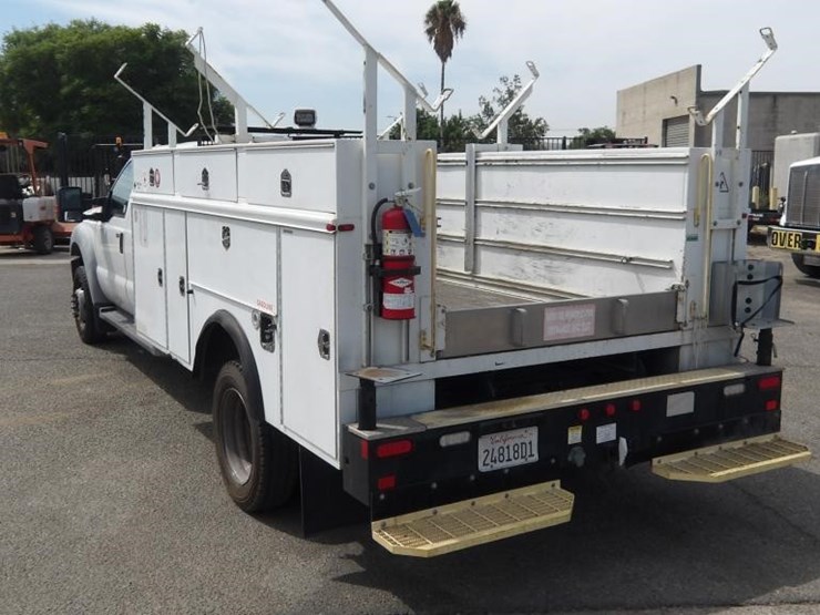 2011-ford-f550-image-4
