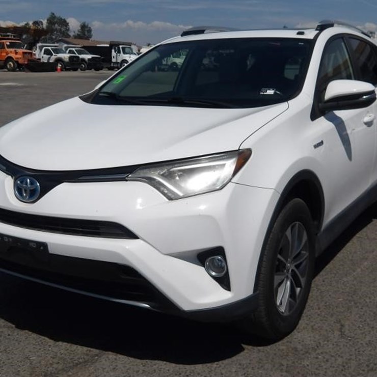 2016 TOYOTA RAV4