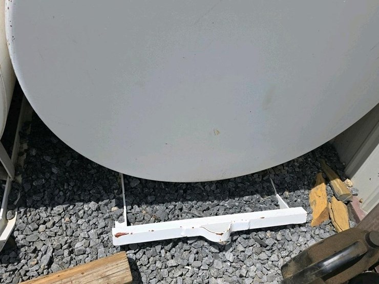 #490-•-300-gallon-fuel-tank-image-8