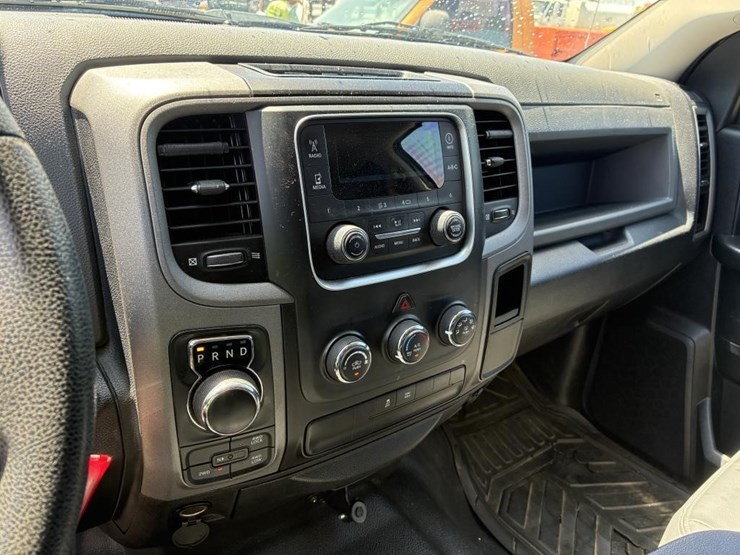 2016-dodge-ram-1500-image-17