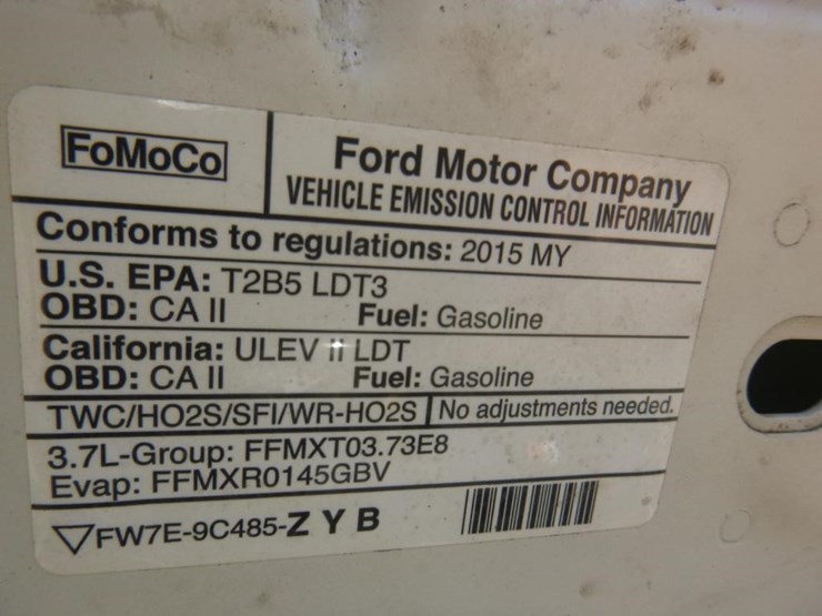 2015-ford-explorer-image-12