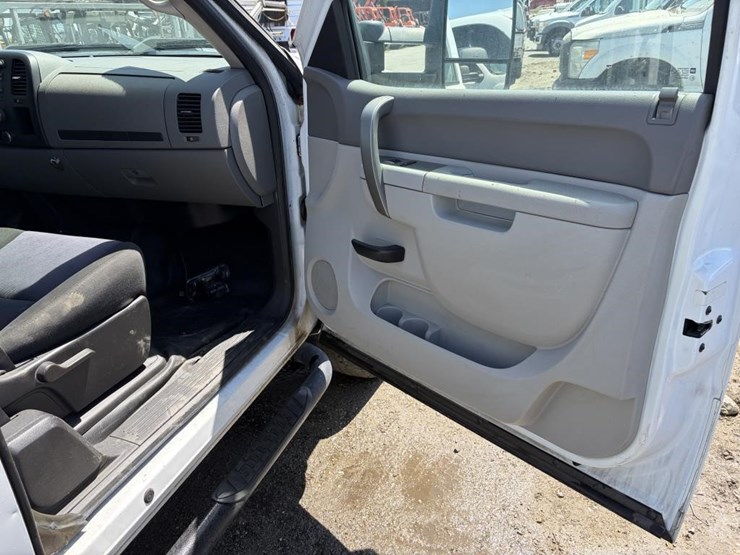 2012-gmc-sierra-2500hd-image-10