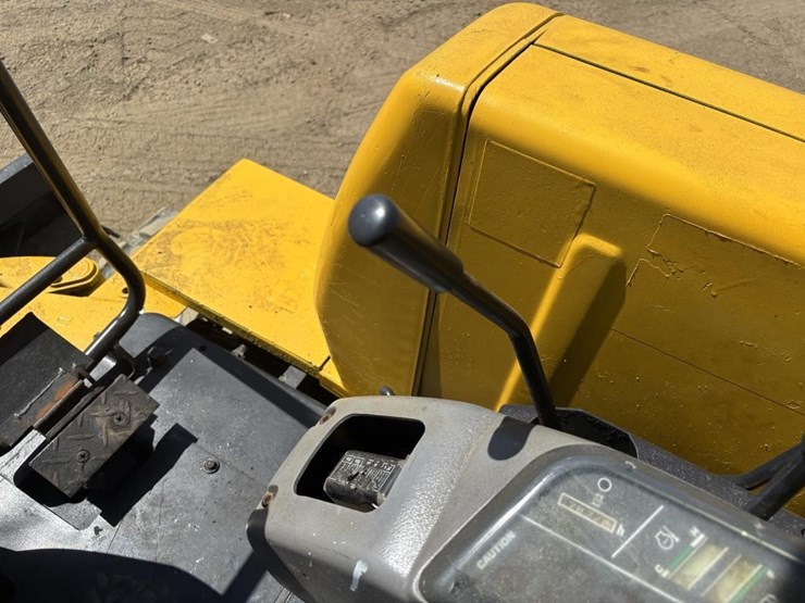 komatsu-pc20-7e-image-26