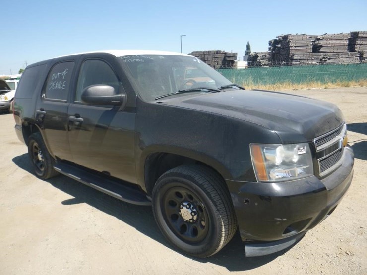 2013-chevrolet-tahoe-image-2