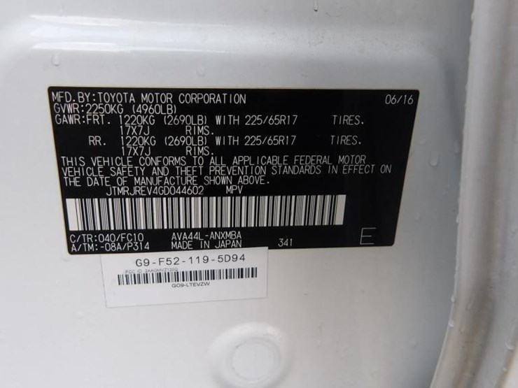 2016-toyota-rav4-image-22