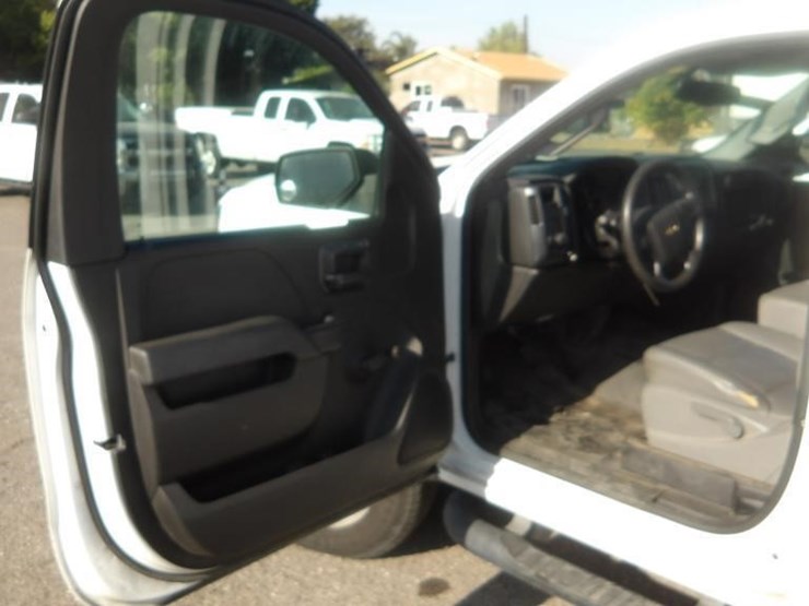 2016-chevrolet-silverado-2500-image-18