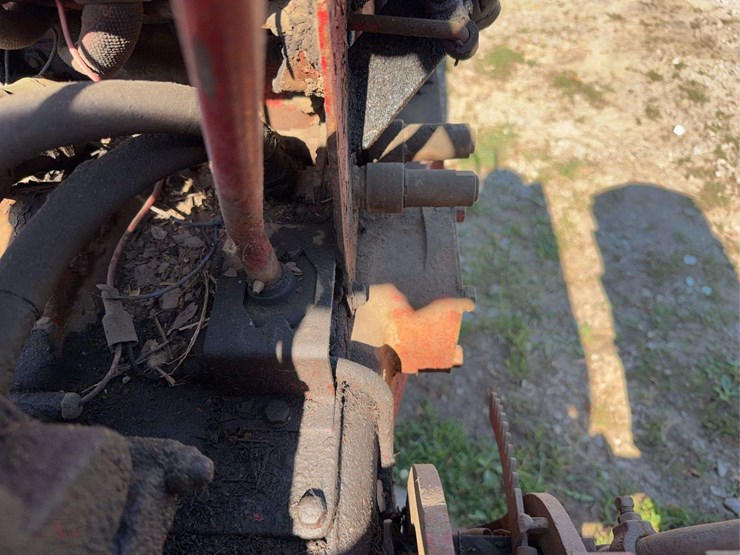 massey-harris-444-image-22