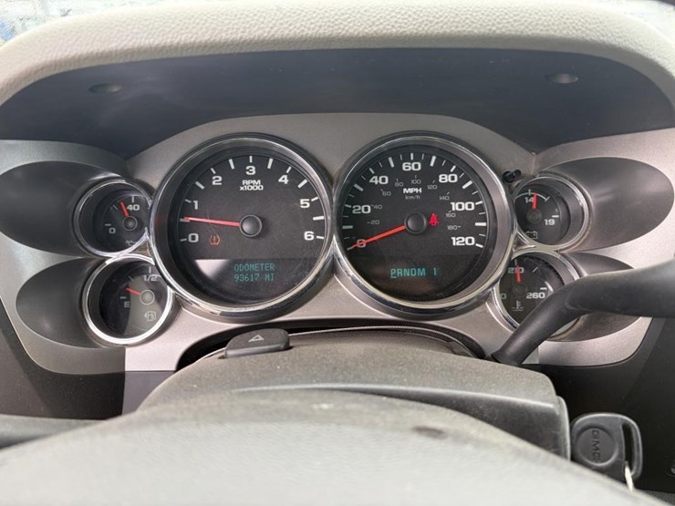 2012-gmc-sierra-2500-image-17