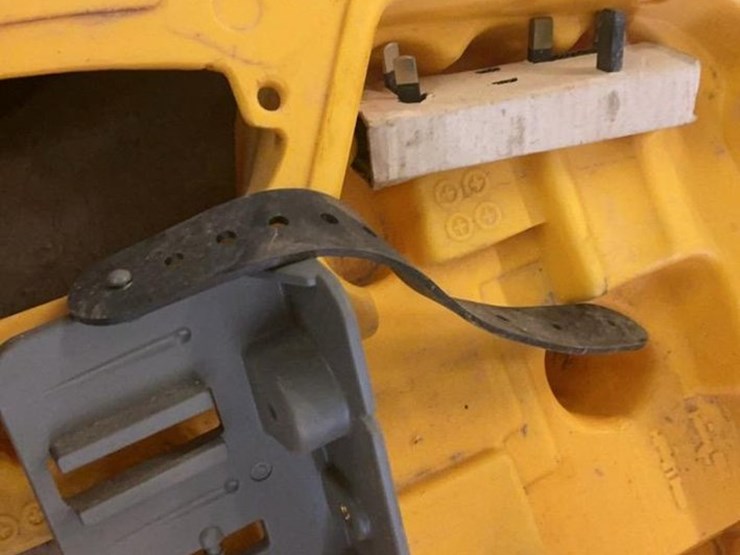 #518-•-trimble-laser-leveling-system-image-12