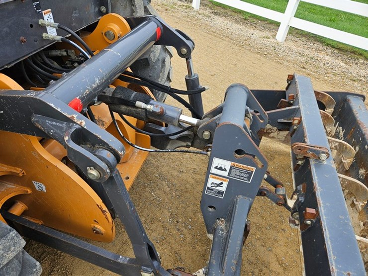 #27-•-case-570d-tractor/loader/scraper-image-21