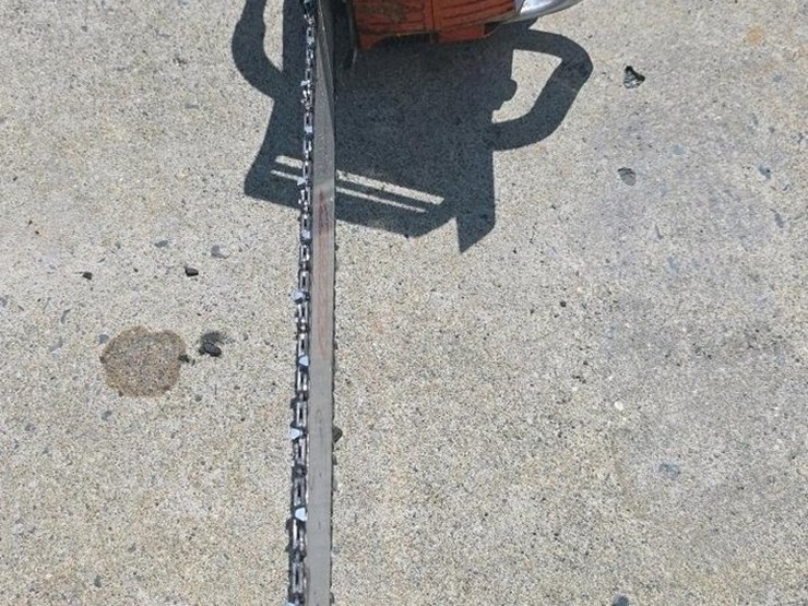 #102-•-husqvarna-390-xp-chainsaw-image-4