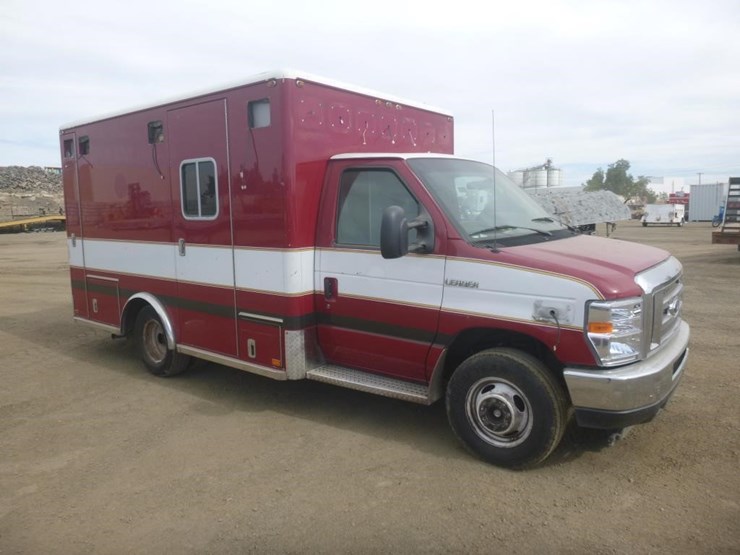 2017-ford-e350-image-2