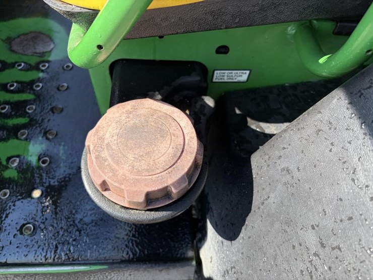 2010-john-deere-gator-image-6