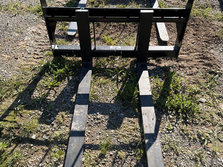 unused-48"-kivel-3,500lb-quick-attach-pallet-forks-image-3