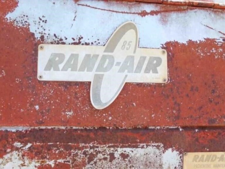 rand-air-85-air-compressor,-single-axle-image-4