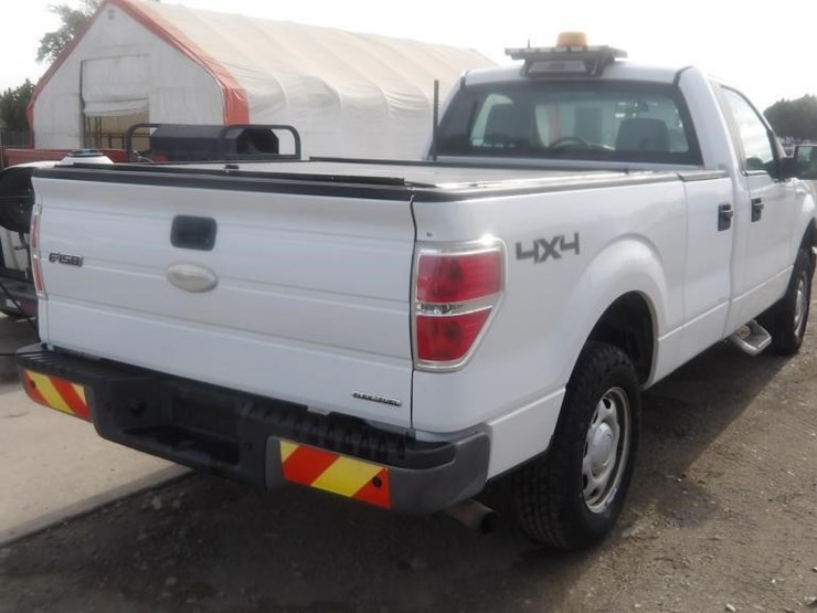 2011-ford-f150-xl-image-3