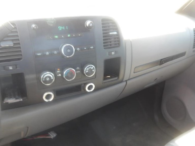 2008-chevrolet-silverado-2500-image-16