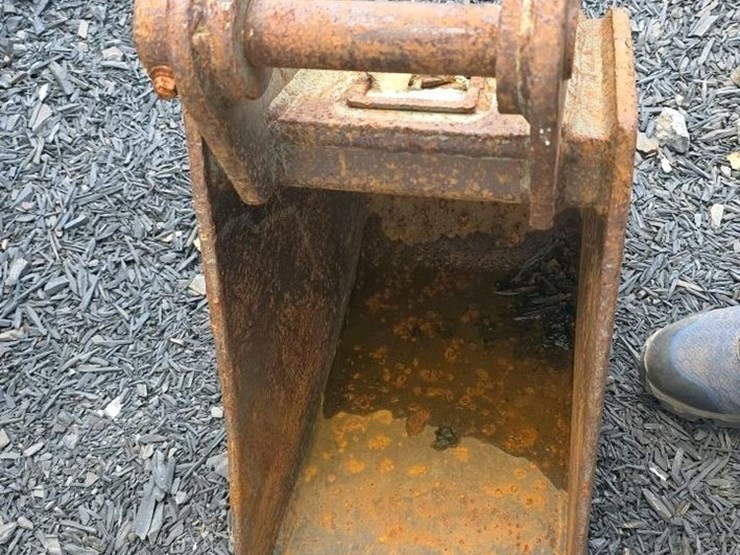 #475-•-edge-11"-excavator-bucket-image-6