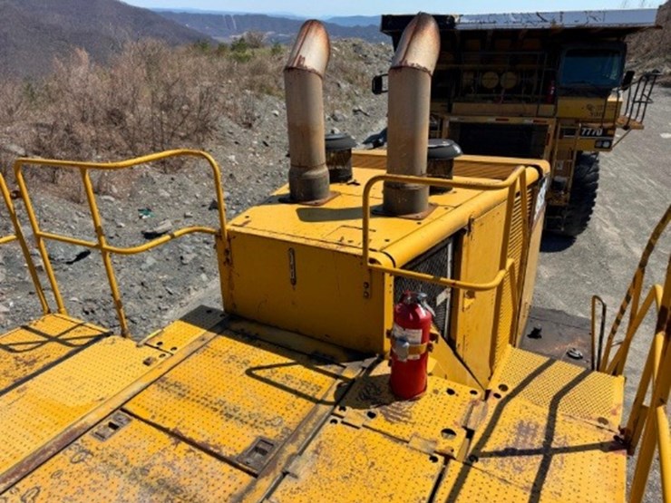 caterpillar-992g-image-24