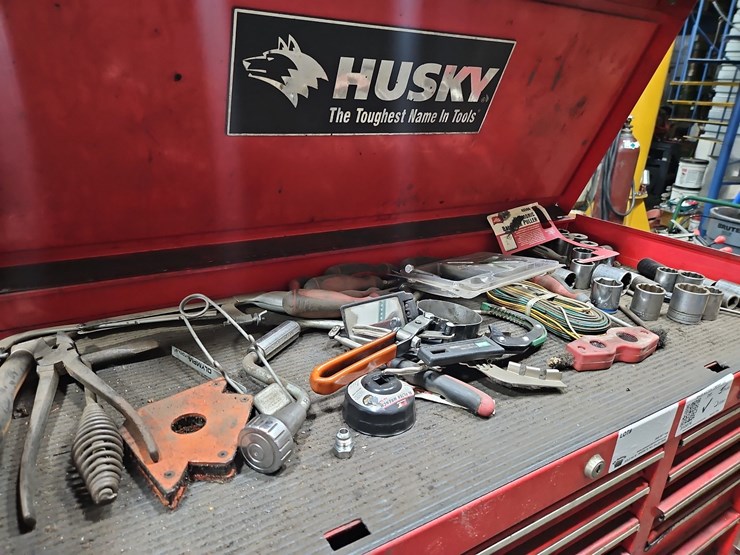 rolling-tool-chest-with-contents-image-4