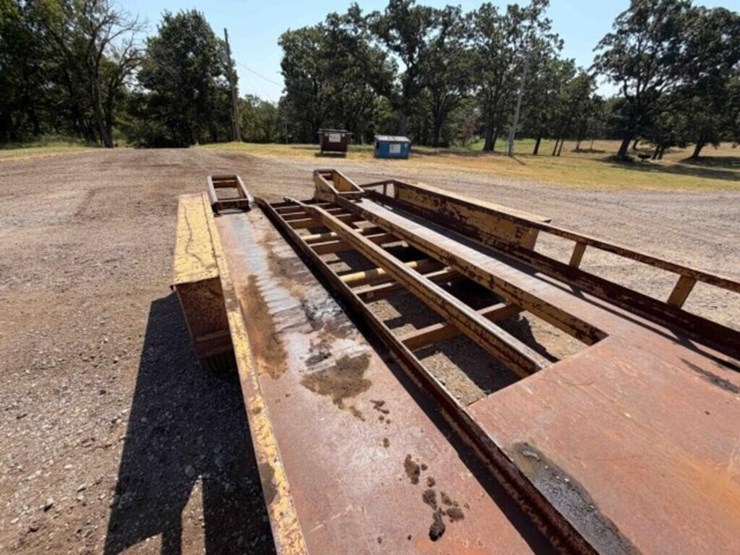 belshe-gooseneck-equipment-trailer-image-6