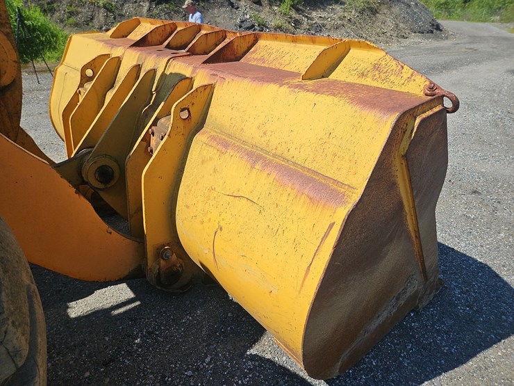2004-hyundai-hl770-image-11