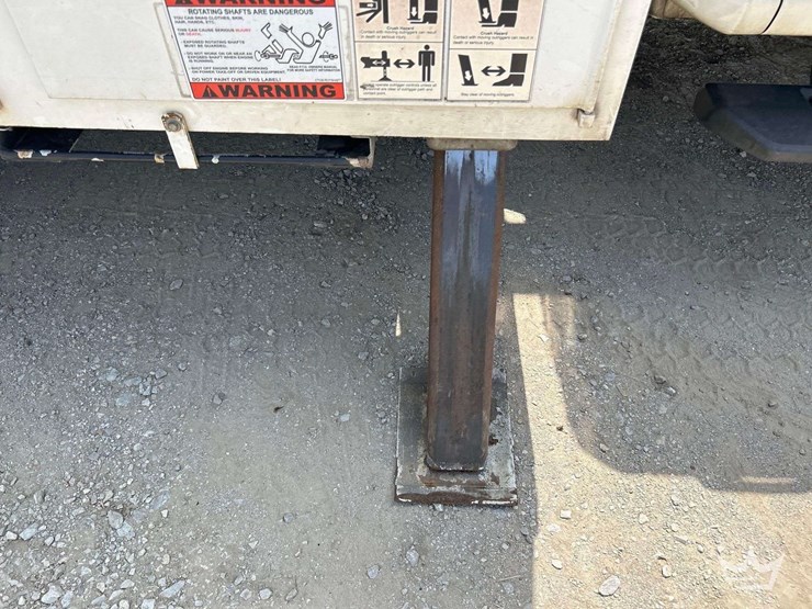 2017-ford-f550-image-39