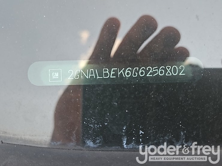 2016-chevrolet-equinox-image-44