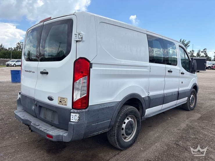 2017-ford-transit-image-3