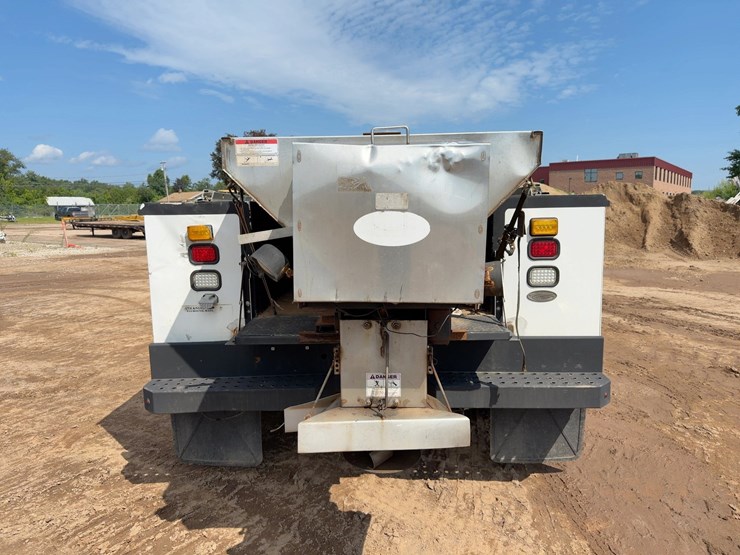 2017-ford-f350-xl-image-4