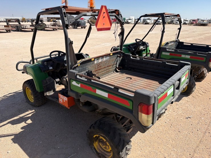 john-deere-gator-image-5