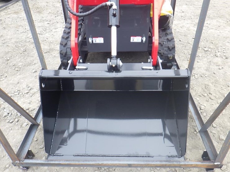2026-agt-ysrt14-skid-steer-tracked-loader-image-5