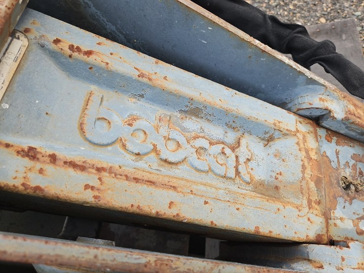 bobcat-hyd-breaker-image-6
