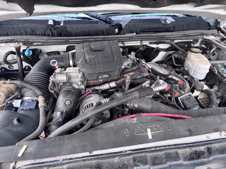 2013-chevrolet-3500-image-13