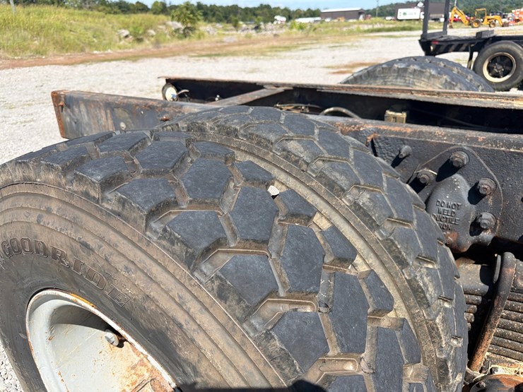 2000-mack-dm690sx-image-17