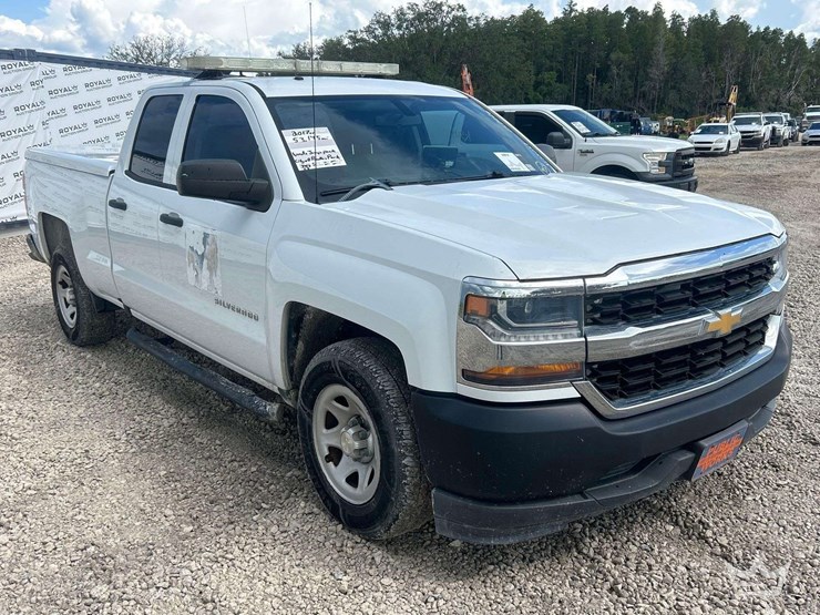 2017-chevrolet-silverado-1500-image-2