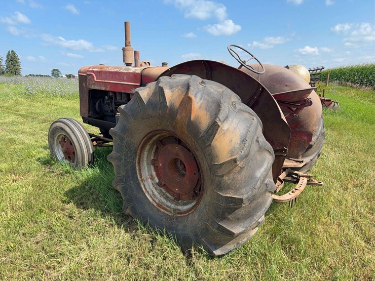international-mccormick-deering-wd-9-image-3