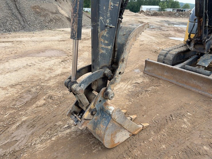 2018-deere-50g-image-13