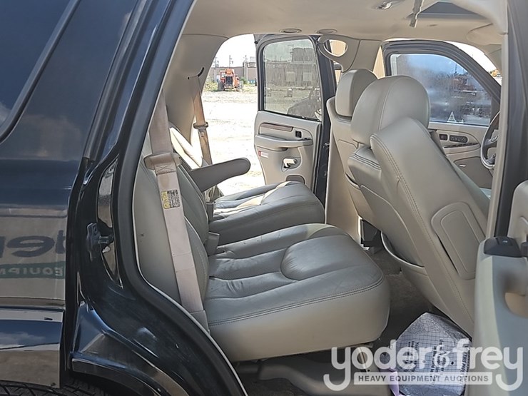 2003-cadillac-escalade-image-29
