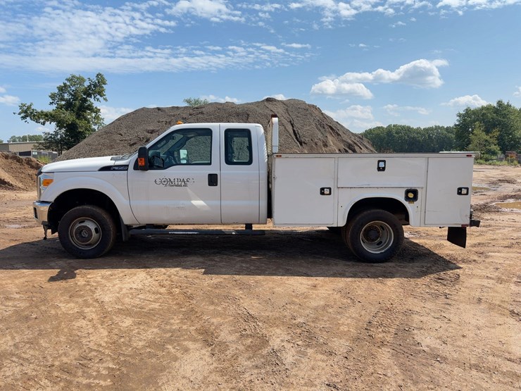 2016-ford-f350-xl-image-2