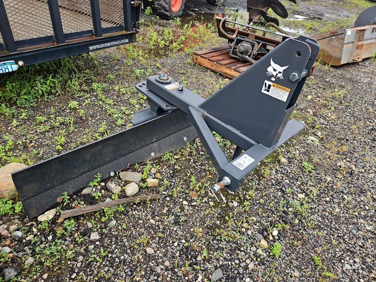 bobcat--72"-angle-plow-with-boce-image-2