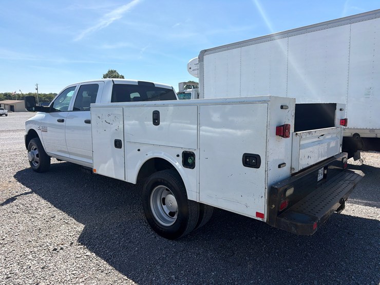 2016-dodge-3500-image-6