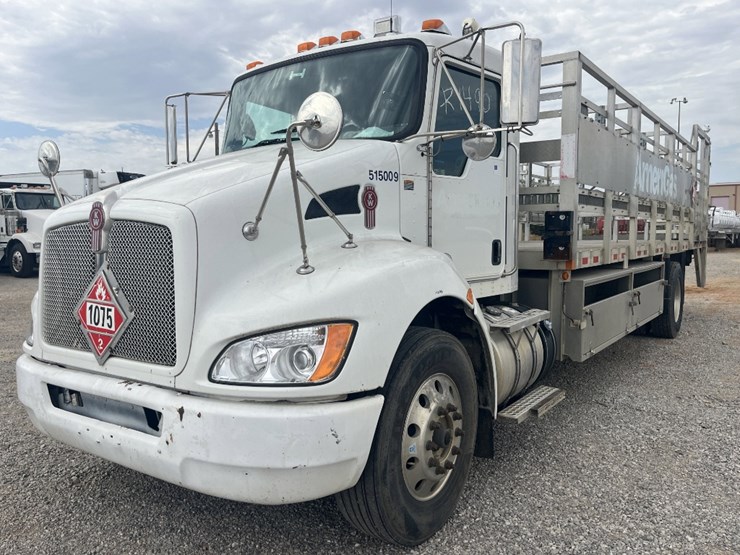 2015-kenworth-t370-image-1