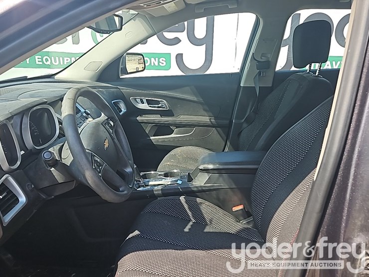2016-chevrolet-equinox-image-15