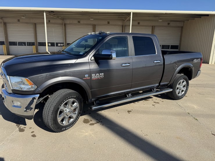 2018-dodge-2500-image-1