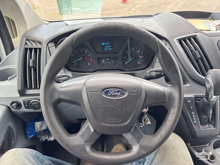 2017-ford-transit-image-17