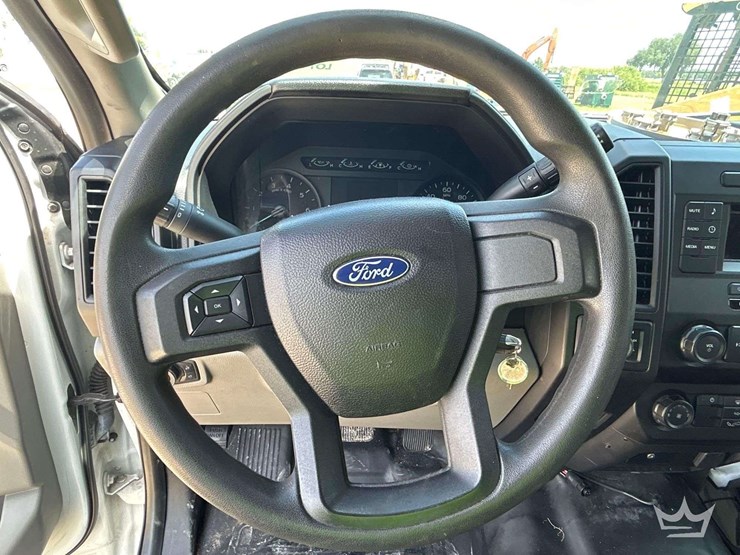 2017-ford-f150-image-13