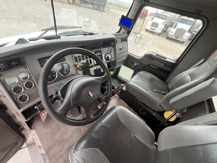 2015-kenworth-t370-image-13