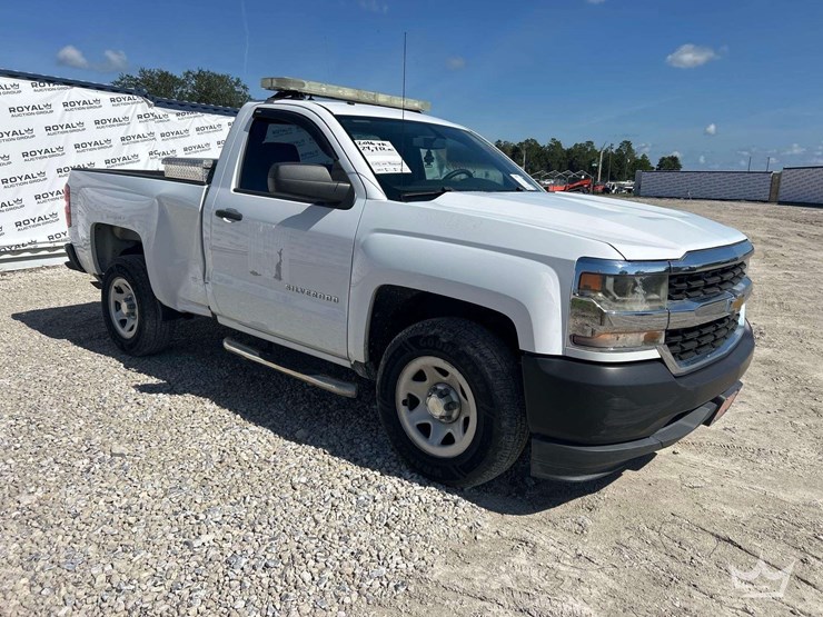 2016-chevrolet-silverado-1500-image-2