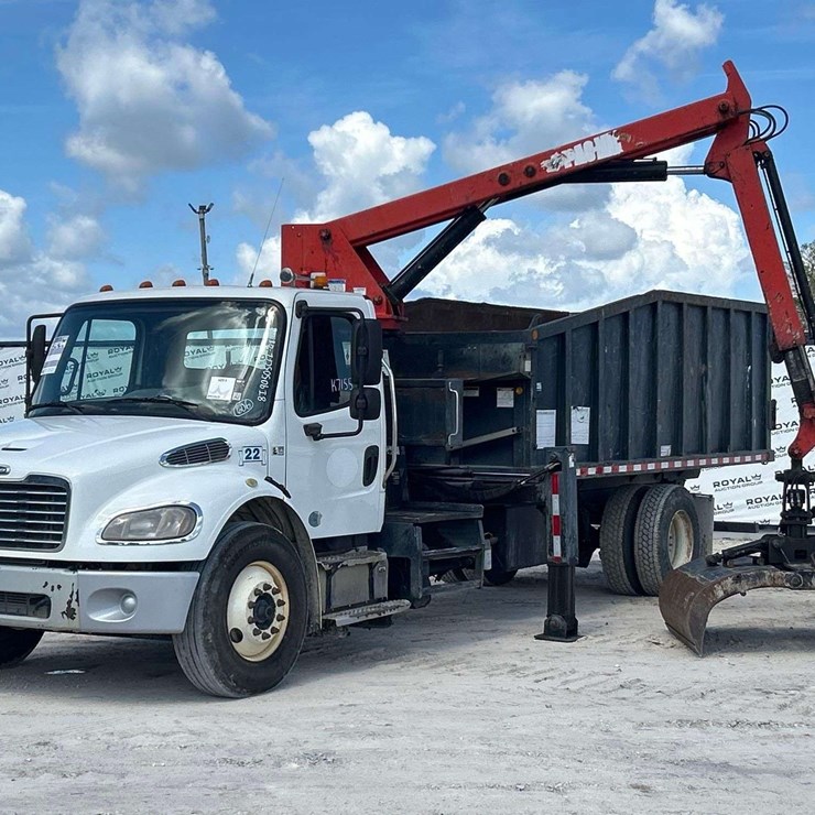 2017 FREIGHTLINER M2 106